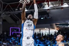 NBA后卫篮板高手盘点：威少、哈登、库里领衔