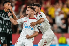 闽南餐桌：风味盛宴中的味蕾之旅